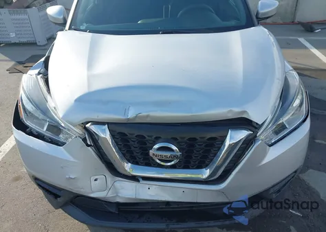 2018 Nissan Kicks Sv z USA, uszkodzony, nr VIN 3N1CP5CU2JL508501